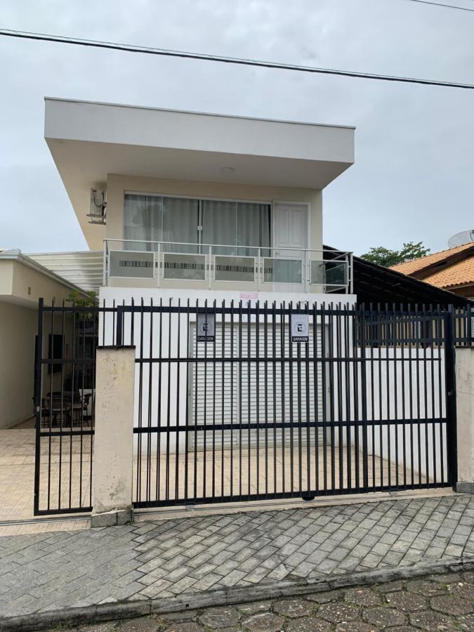 Apto E Suites Praia Do Itapocoroi Penha  Kültér fotó
